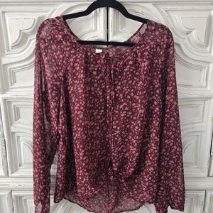 Old Navy Floral Long-Sleeve Blouse in Burgundy Pink